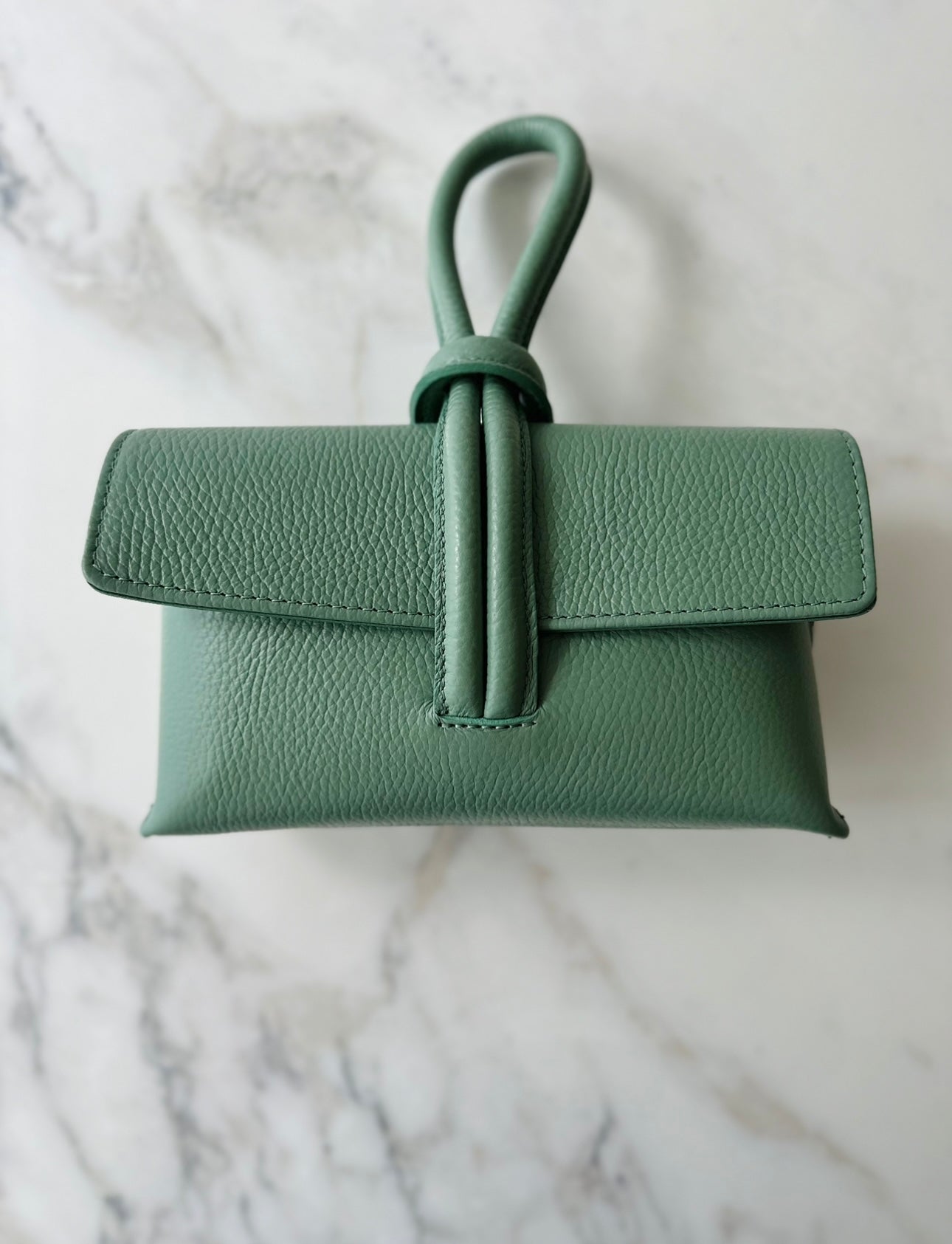 Clutch mit Riemen "Mint"